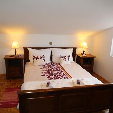 Pansion Adria Hotel Sveti Filip i Jakov Ruang foto