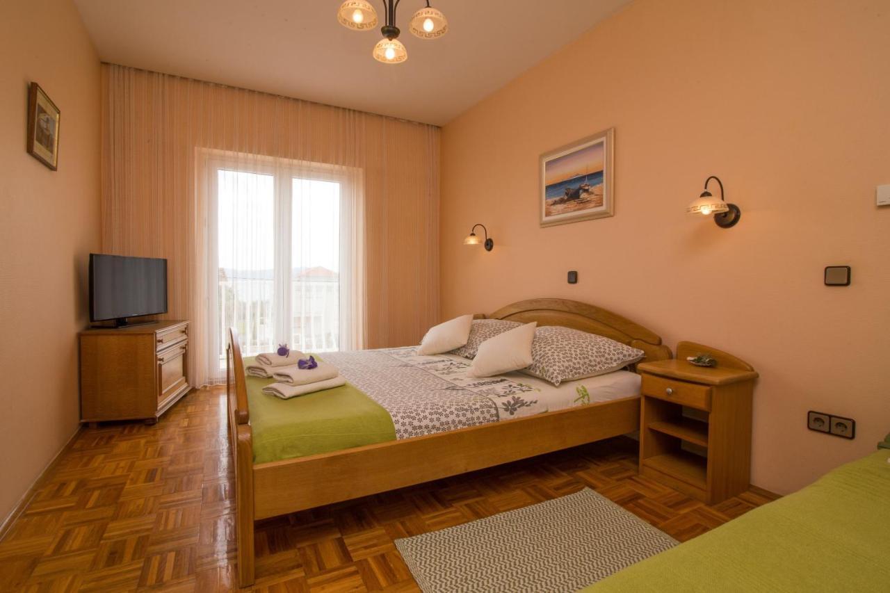 Pansion Adria Hotel Sveti Filip i Jakov Bagian luar foto