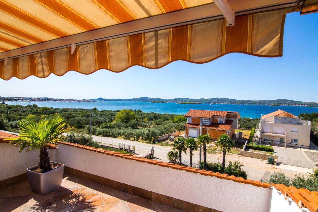 Pansion Adria Hotel Sveti Filip i Jakov Bagian luar foto
