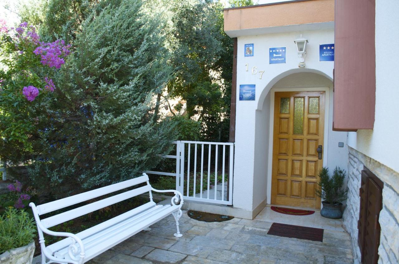 Pansion Adria Hotel Sveti Filip i Jakov Bagian luar foto